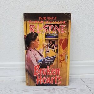 Fear Street Broken Hearts Super Chiller R.L. Stine Paperback Book VTG 90s